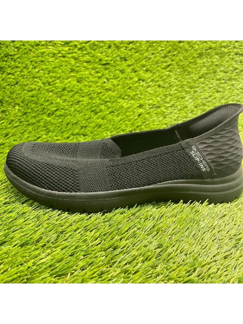 SKECHERS please review